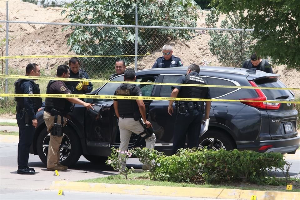 El homicidio ocurrió en la Calle Paseo del Anochecer, entre Paseo de la Estrella y Paseo Solares, en el Municipio de Zapopan.