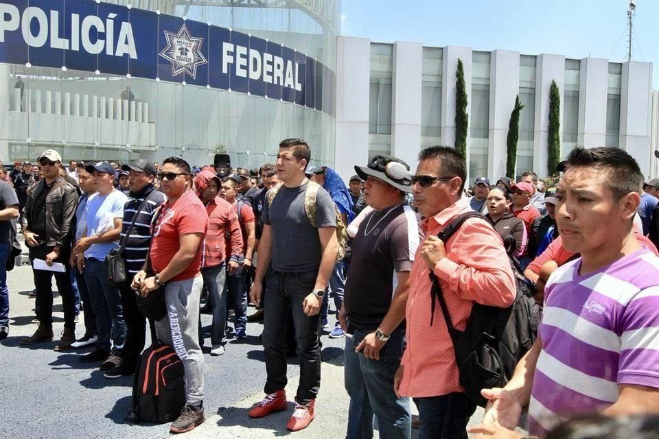 Agentes federales que rechazan incorporación a la GN disminuyeron protestas y optaron por esperar los acuerdos con las autoridades.