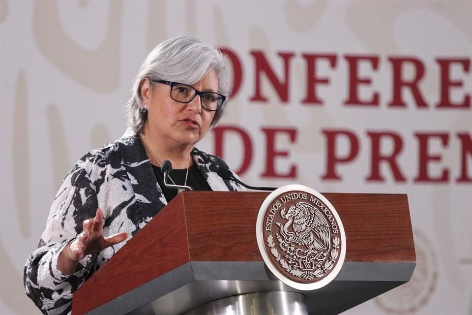 Por la mañana, Graciela Márquez, Secretaria de Economía, dijo que EU tenía posturas muy rígidas para los tomateros mexicanos.