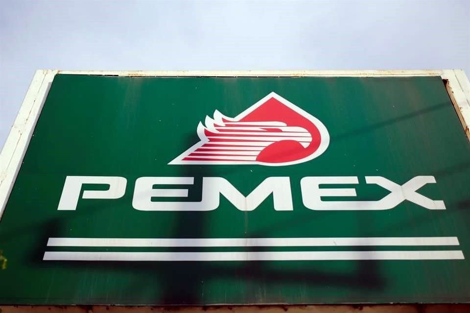 La iniciativa busca fortalecer a la principal empresa productiva del Estado mexicano y detener la forma discrecional en la que se otorgan descuentos y contratos para beneficio de unos cuantos, se indicó. 