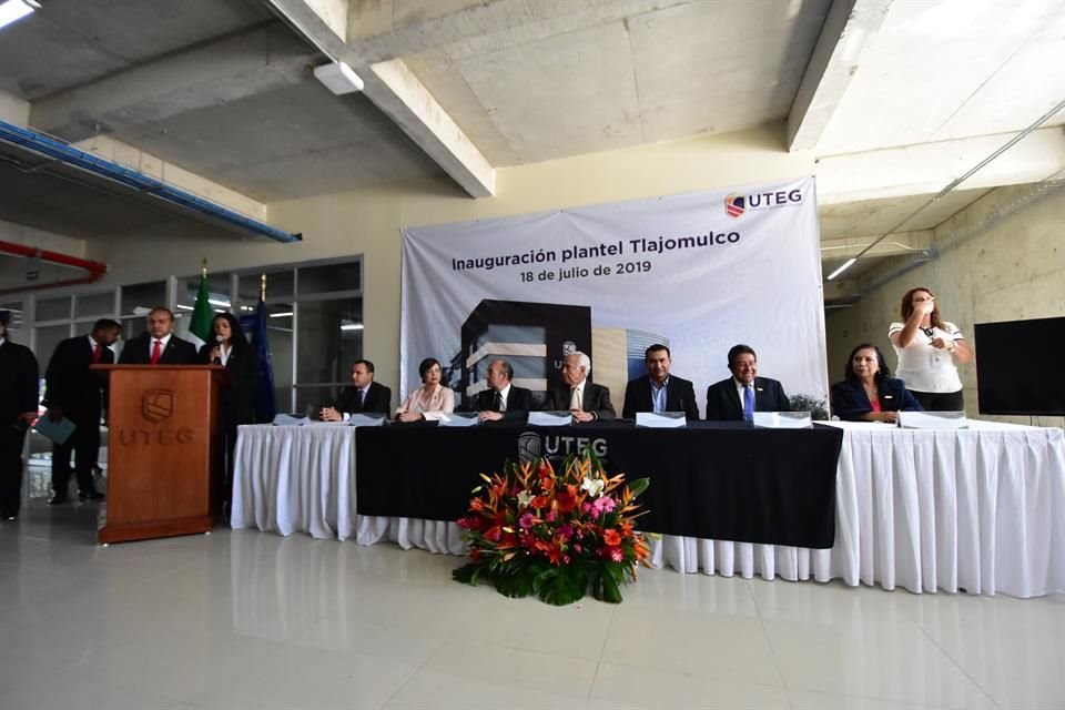 Con 55 aulas, laboratorios, biblioteca y oficinas administrativas, se inauguró este jueves en Tlajomulco un campus de UTEG.