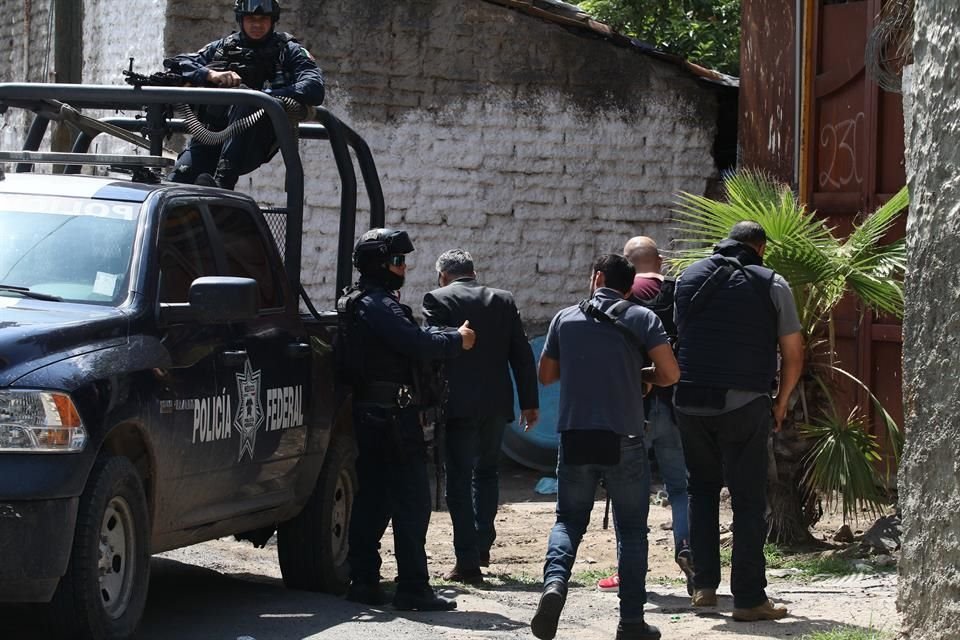 13 DE JULIO 2019. Autoridades federales hallan casa con 21 cadáveres en una fosa en Reforma 35, Col. Santa Cruz de las Huertas, en Tonalá.