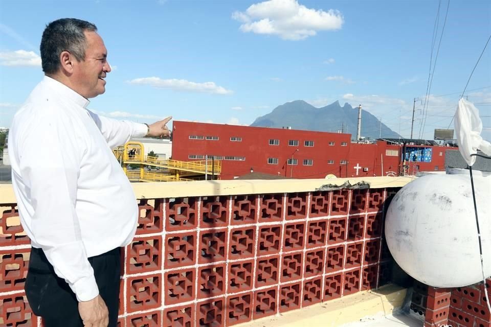El líder de este proyecto social de la Arquidiócesis de Monterrey es el Padre Felipe de Jesús Sánchez Gallegos.