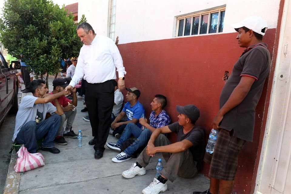 El Padre Sánchez Gallegos impulsa el acceso al trabajo, a la salud y a la educación de los extranjeros que deciden quedarse en Nuevo León.