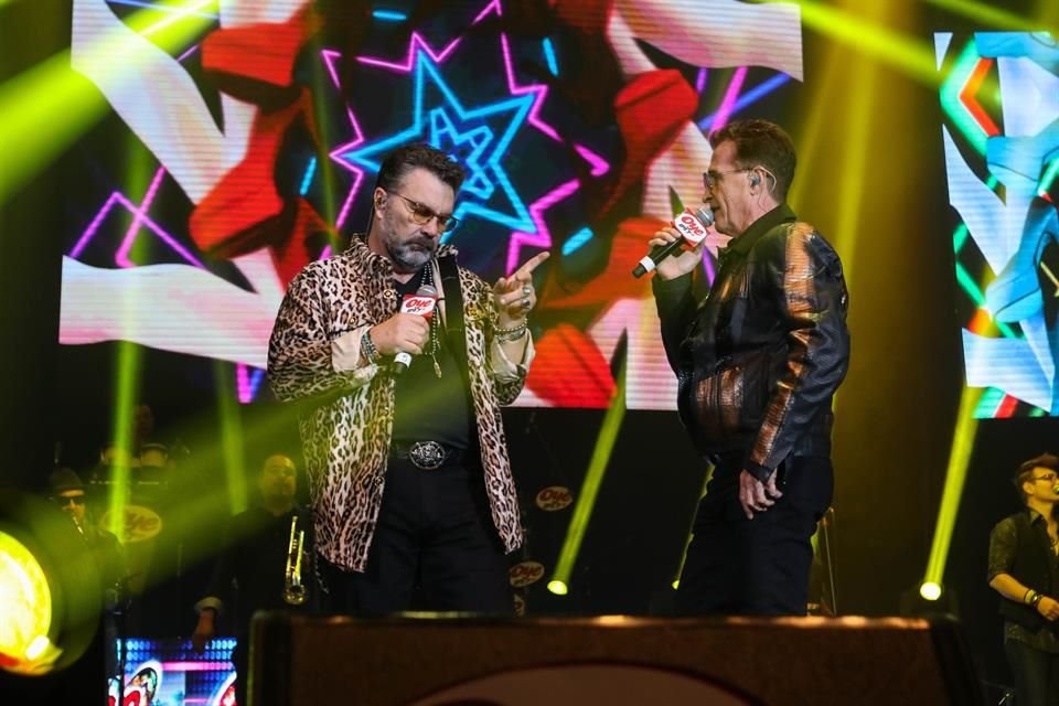 Emmanuel y Mijares unieron sus voces, aunque también cantaron temas por separado.