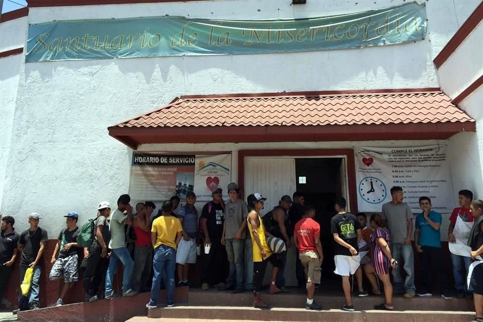 Casa INDI atiende en promedio a unos 250 migrantes, nacionales y extranjeros, diariamente.
