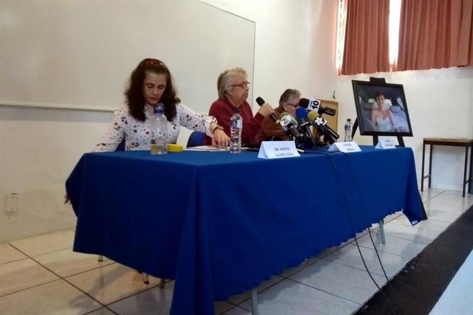 La abogada Ala Rassi (izq) es parte de un grupo de abogados que comenzó a coadyuvar con la familia de María Fernanda desde la semana pasada.