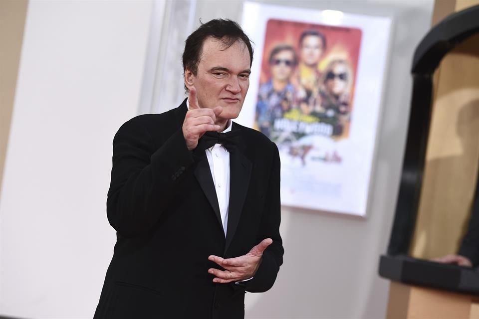Sólo Sony accedió darle a Quentin Tarantino los derechos comerciales de su filme; Warner Bros. se negó para evitar un precedente para otros cineastas.