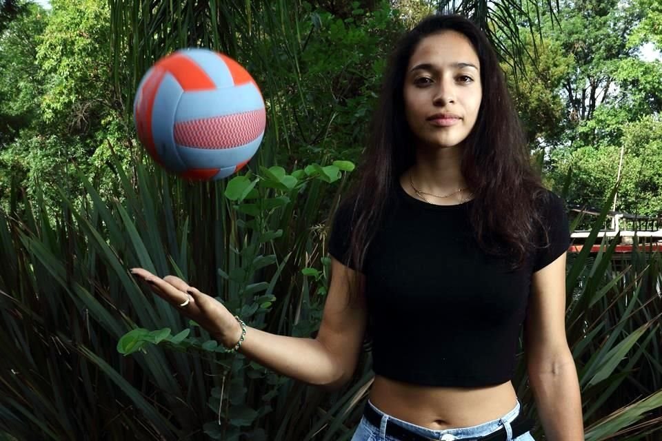 Samantha Bricio firmó con el Savino del Bene un contrato de dos años.