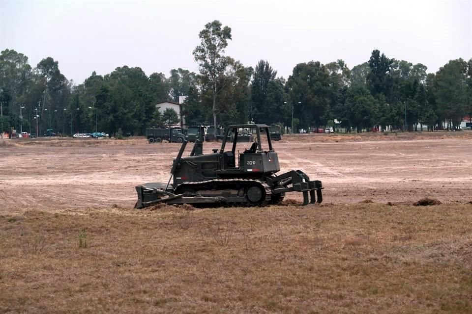 El proyecto aeroportuario del actual Gobierno federal apenas empieza, pero sus costos se están acercando a los estimados para la terminal en Texcoco. 