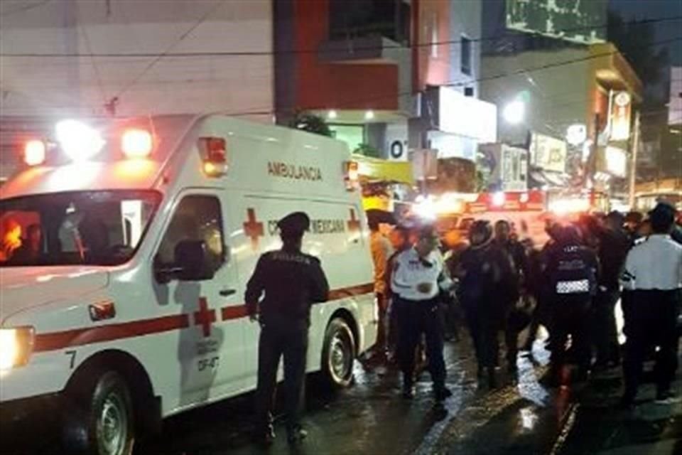 Se reportaron detonaciones de arma de fuego en inmediaciones del Metro Tacuba, en Miguel Hidalgo; reportan al menos dos heridos de bala.