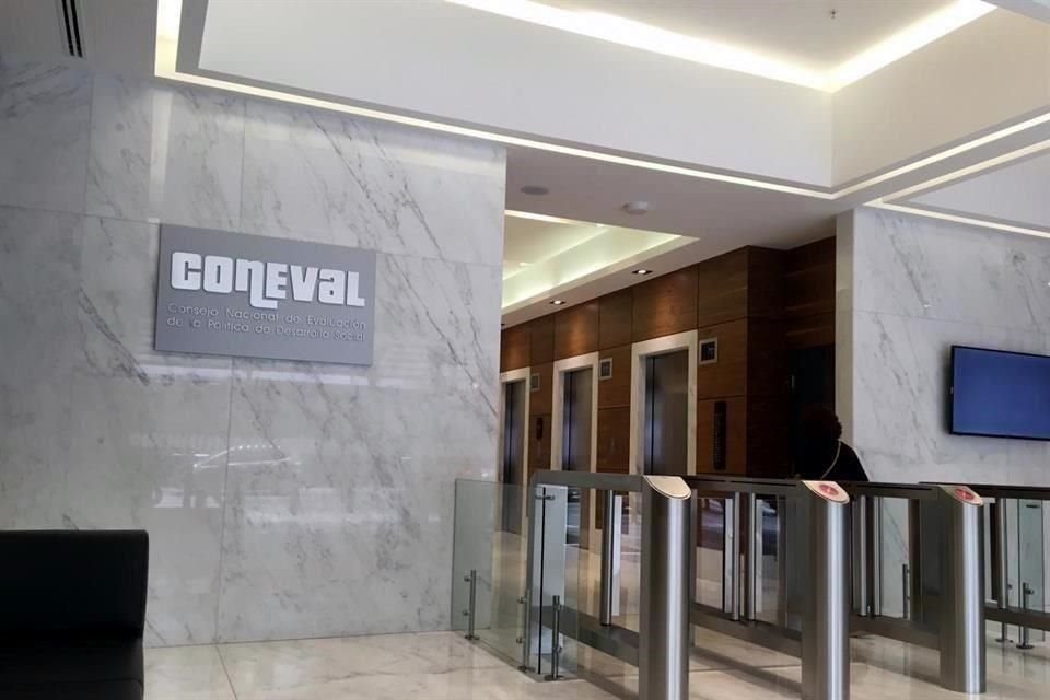 Coneval justifica que se firmó un contrato de arrendamiento siguiendo los procesos de ley y que resultó más barato del límite establecido por el Indaabin.