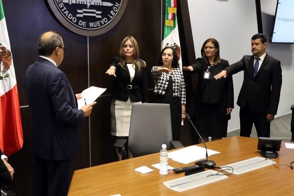 Karina Villanueva (izq. a der), Magdalena Ramírez, Fátima Guerrero y Javier Ramírez, magistrados interinos