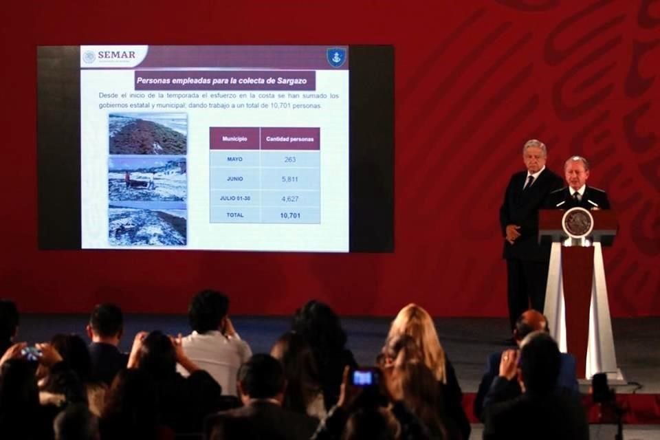 Rafael Ojeda Durán informó los resultados del plan contra el sargazo.