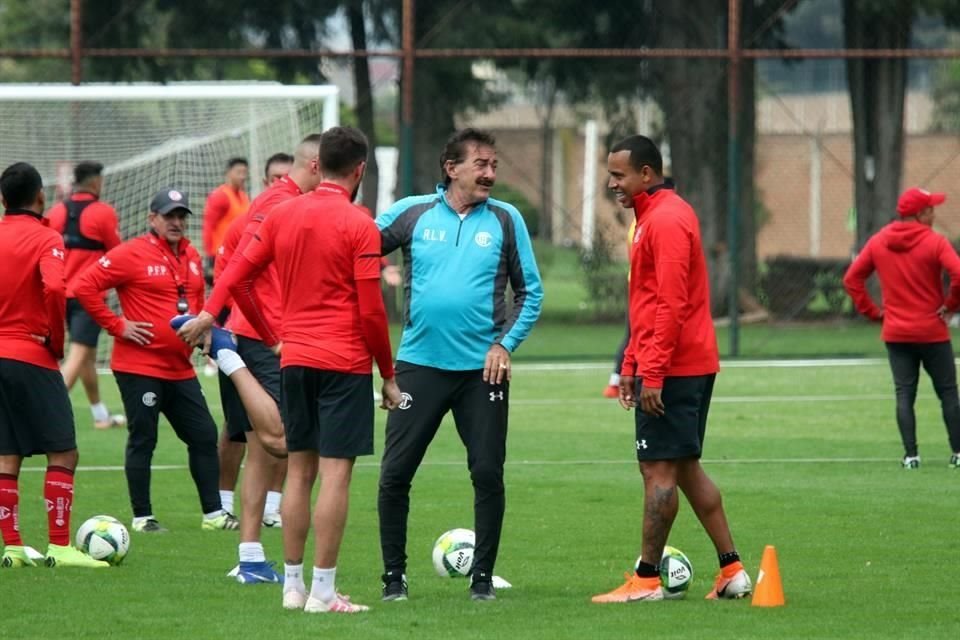 El estratega argentino lanzó una advertencia a sus jugadores.
