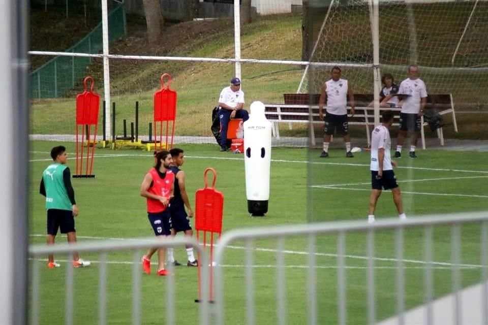 Los Rayados se preparan para la doble actividad de esta semana.