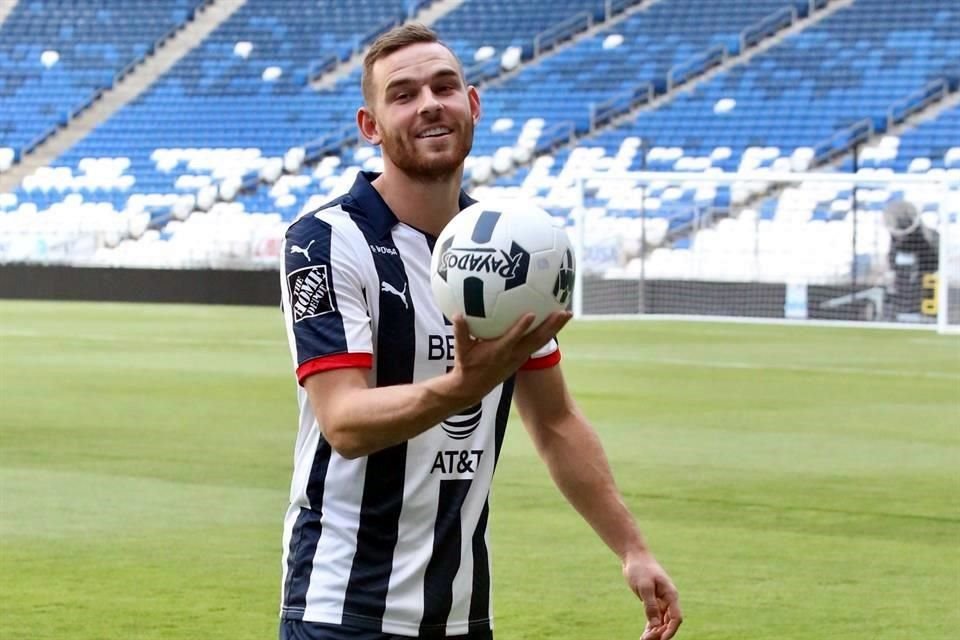 Vincent Janssen estaría listo para jugar en dos semanas.