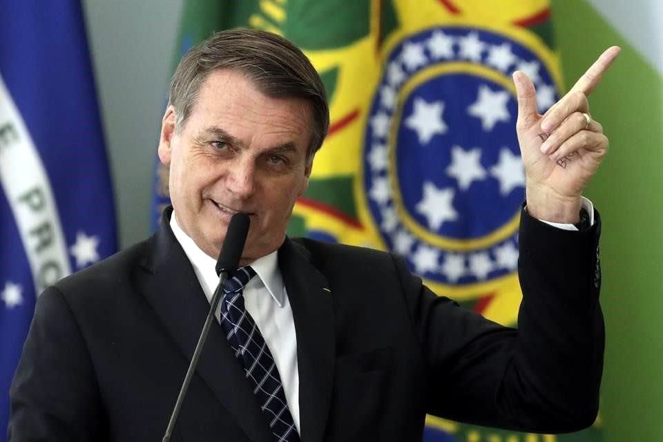 Bolsonaro afirmó que Carlos Ustra, militar encargado de torturas, es un héroe por no dejar que se impusiera la izquierda en el país.