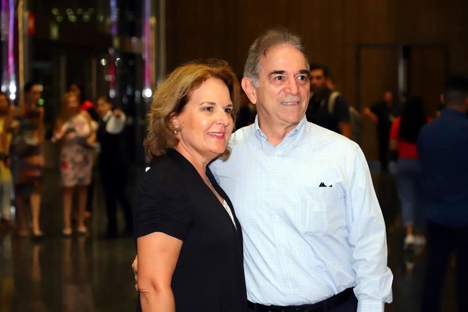 Irma de Hoyos y Juan Ignacio de Hoyos