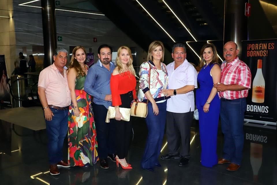 Manuel Ancira, Doris González, Luis de la Garza, Sandra Salas, Soraya de León, José Antonio Quiroga, Nidia Gutiérrez de García y Artemio García