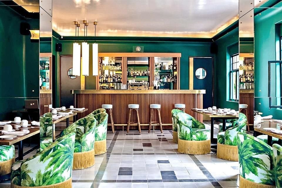 Propuestas locales: Casa<br>Habita. Este hotel surge de la fusión entre una<br>casa diseñada en<br>los años 40 y una<br>torre contemporánea<br>que cuenta con<br>37 habitaciones y<br>suites.