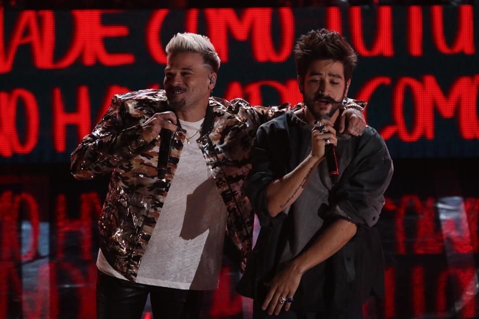 Pedro Capó y Camilo cantaron el éxito 'Tutu'.