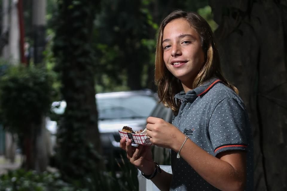 El hijo de Marcos Llunas y nieto de Dyango, todos ellos cantantes, incursionó en el pop urbano.