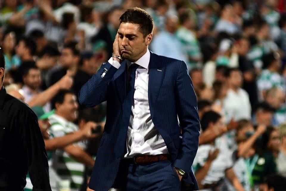 Diego Alonso tiene 50 por ciento de efectividad.