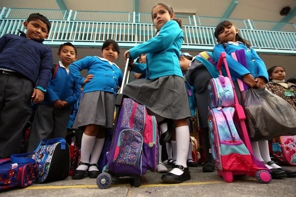 Especialistas advierten que este ciclo escolar estará marcado por la incertidumbre ante la falta de un marco jurídico claro en la materia.