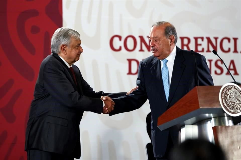 El magnate mexicano Carlos Slim y el Presidente Andrés Manuel López Obrador.