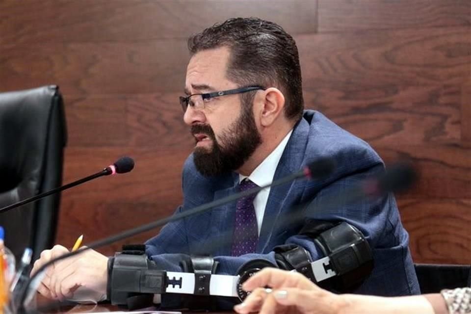 El comisionado Monterrey durante los trabajos del Pleno del INAI de este miércoles.