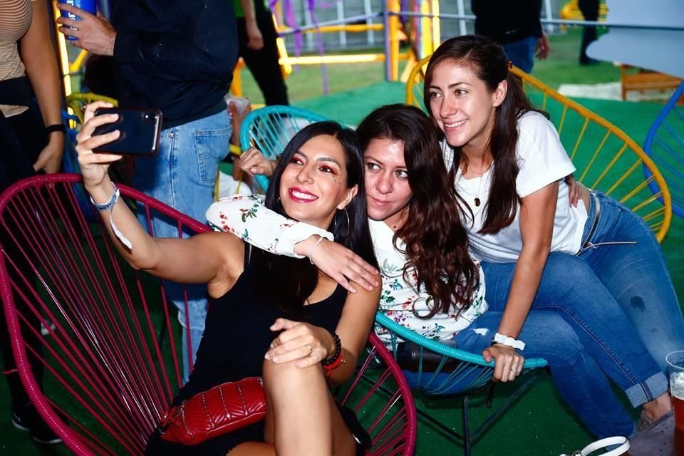 Sara Rodríguez, Ana Laura Gomezcrespo y Natalia Gomezcrespo
