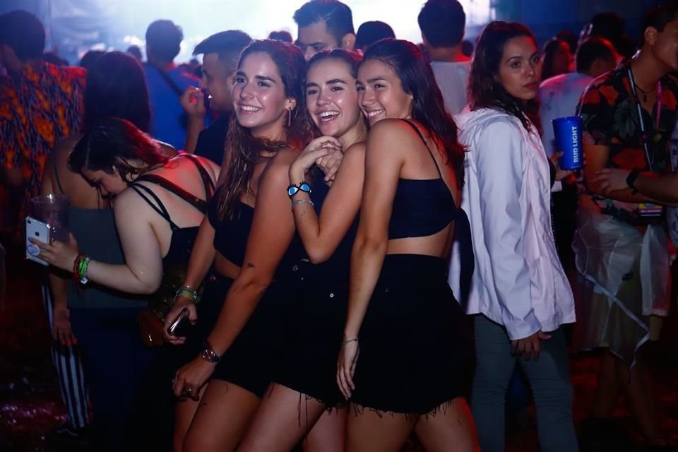 Renata Riaño, Armida Fernández y Priscila Lobo