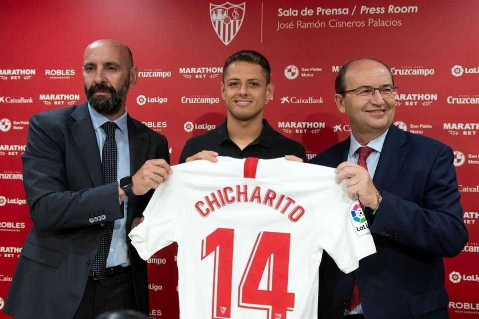 Javier Hernández enfrentará a las Chivas por primera vez desde el 2010.