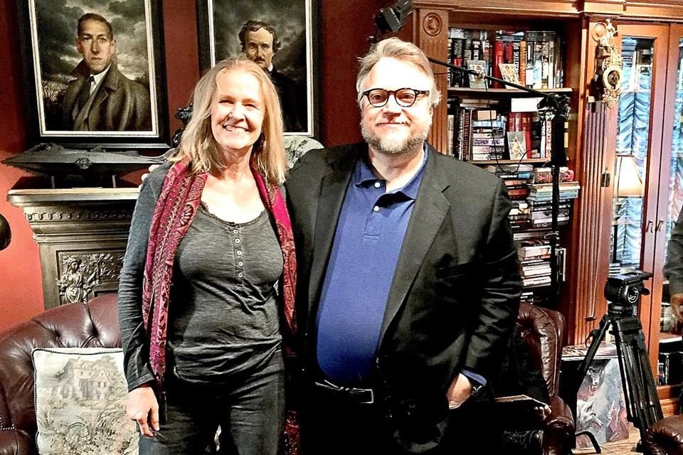 Del Toro pidió a la escritora de fantasía Cornelia Funke que hiciera un libro sobre la cinta.