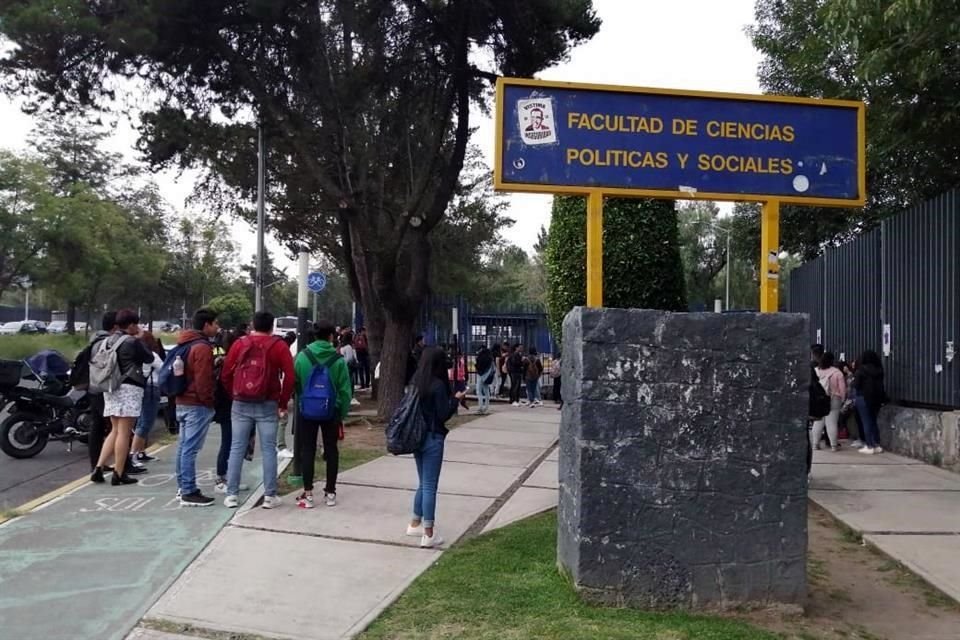 La UNAM llamó a los inconformes a diálogar.