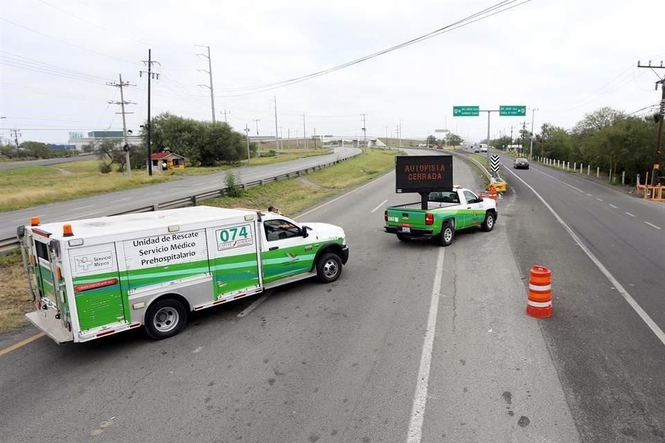 La Policía Federal anunció que el cierre del kilómetro 23 al 27 de la Autopista a Nuevo Laredo permanecerá durante un mes.