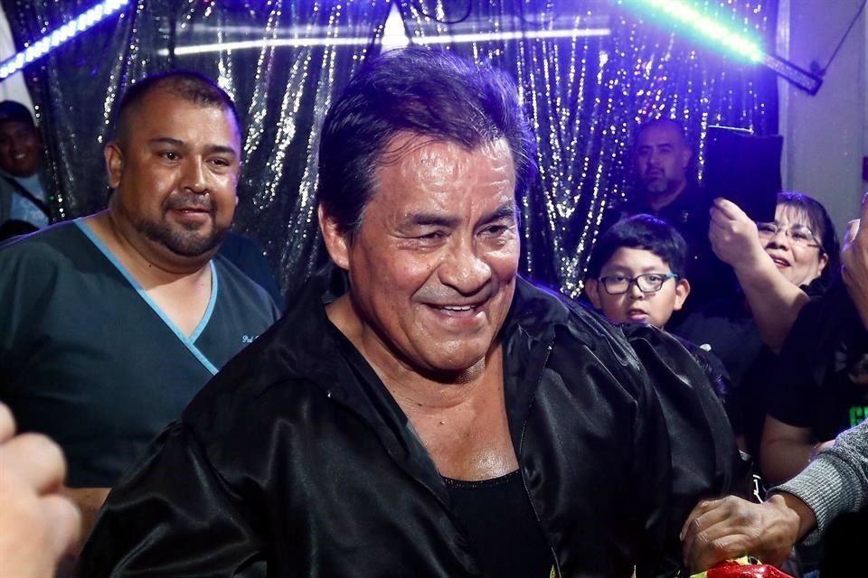 Daniel López sigue activo como profesional y el mes pasado rapó a Sangre Chicana.
