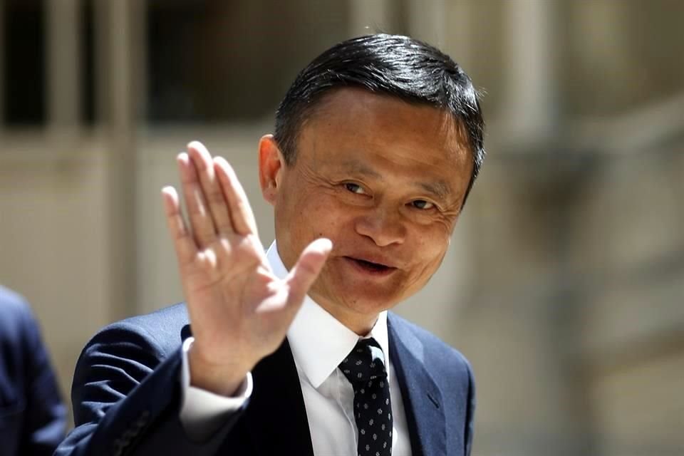 Incluso con la caída de hoy, Jack Ma todavía tiene una fortuna de alrededor de 54 mil millones de dólares, según el Índice de multimillonarios de Bloomberg.