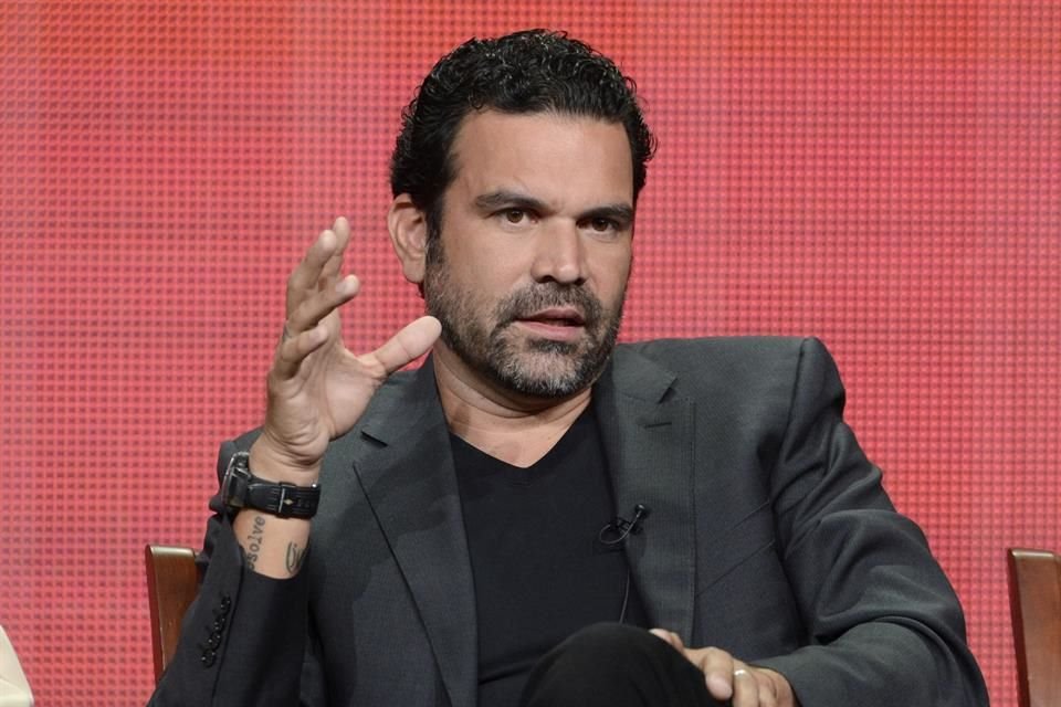 Ricardo Chavira dará vida al padre de Selena.