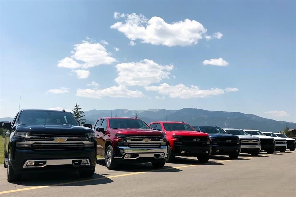 El retiro incluye al modelo Chevrolet Silverado.