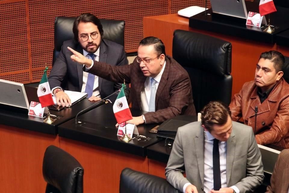 Senadores como Germán Martínez Cázares reprocharon los dichos de su paisano.