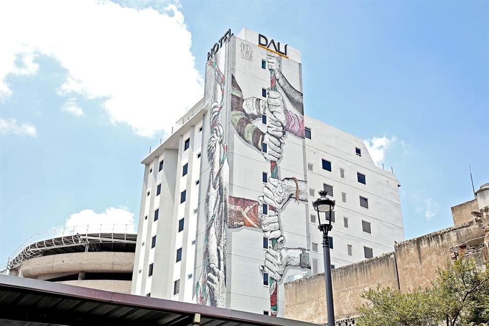 'Siempre Fuertes' de Himed & Reyben Stencil