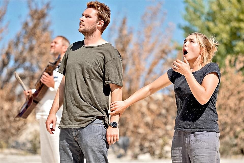 Florence Pugh y Jack Reynor encarnan a una pareja que vive una experiencia tenebrosa en un alejado pueblo.