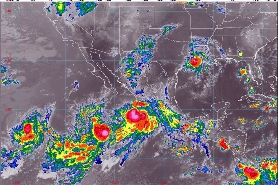 'Lorena' se convirtió en huracán categoría 1 la noche del miércoles.