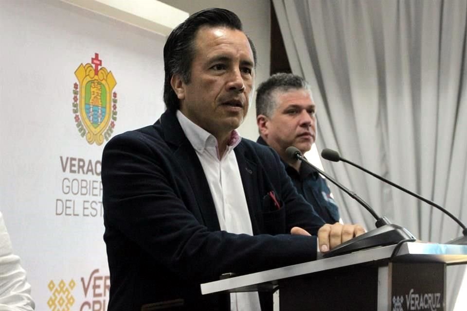 La Secretaría de Salud reconoció que este año se han registrado tres veces más casos de dengue que en 2018, al pasar de 3 mil 490, a 11 mil 593 personas en lo que va del año.