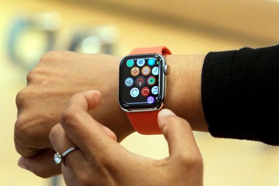 Según reportes, el sensor de temperatura corporal del nuevo Apple Watch Series 8 también podría usarse para el seguimiento de la fertilidad. 