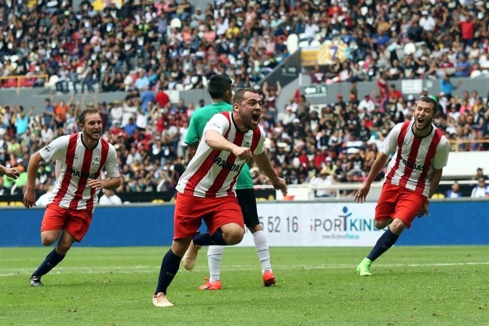 La Final varonil tuvo un desenlace en tiempos extras, en donde el equipo de Tlajomulco logró el desempate y llevarse el triunfo.