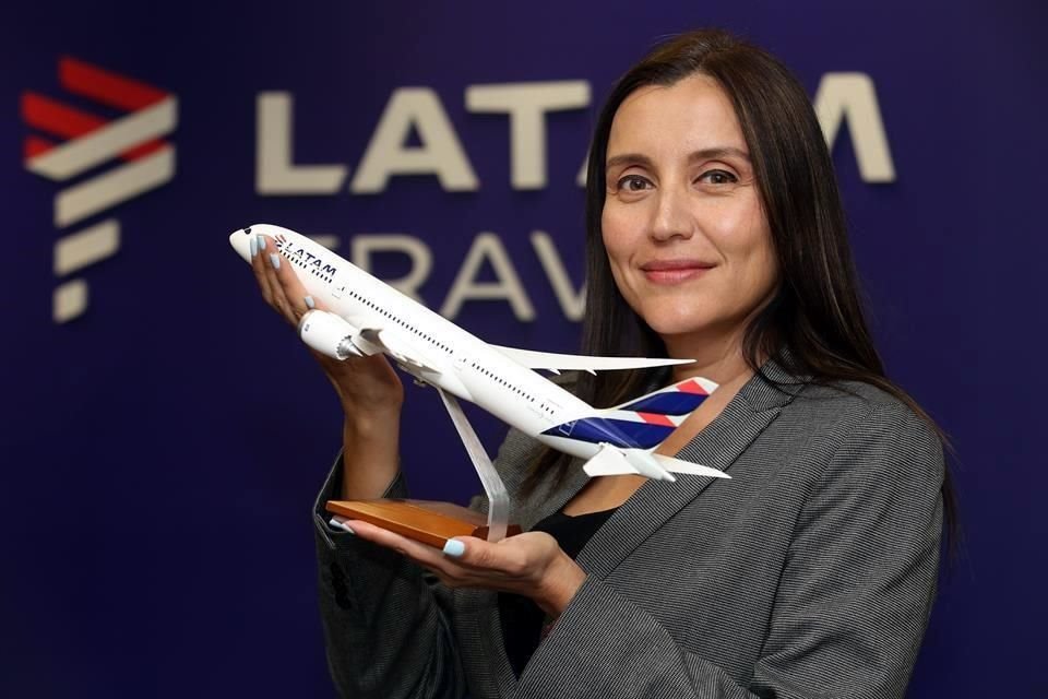 Diana Olivares, directora de Latam Airlines para México y Centroamérica, dijo que la aerolínea está concentrada en el AICM respecto a los vuelos de pasajeros.