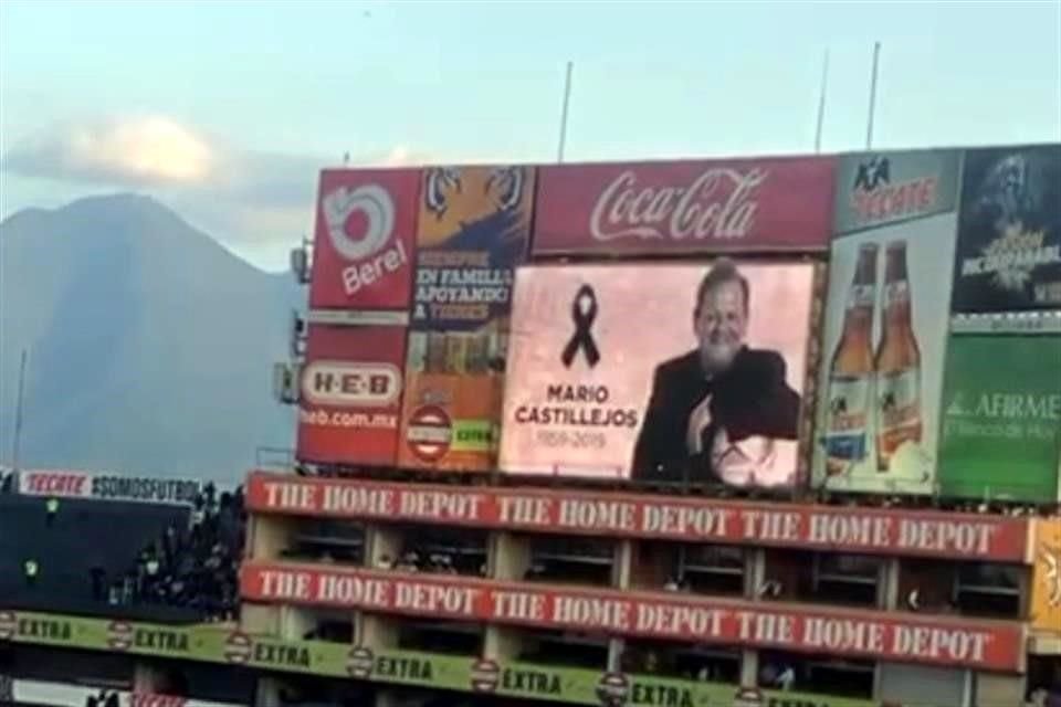 El cuadro felino brindó un homenaje a Mario Castillejos previo al encuentro ante Puebla.